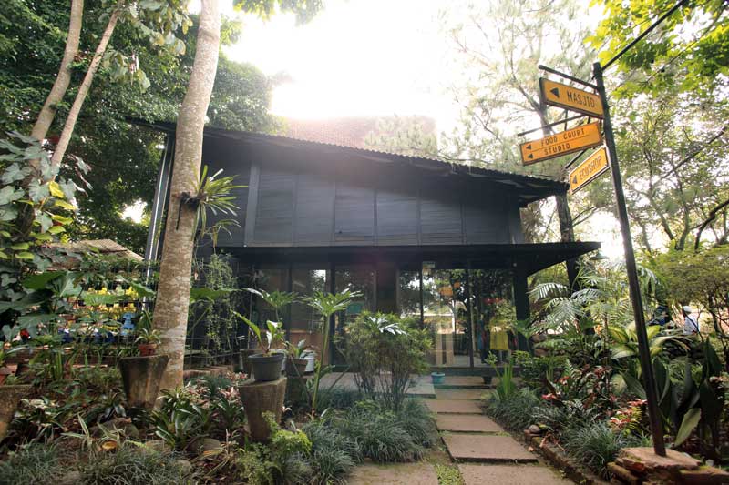 laboratorium retail sekolah alam