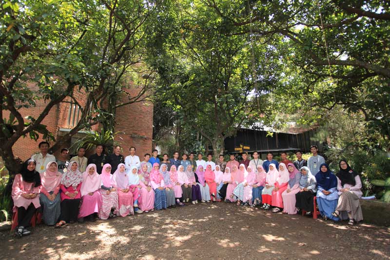 fasilitator sekolah alam